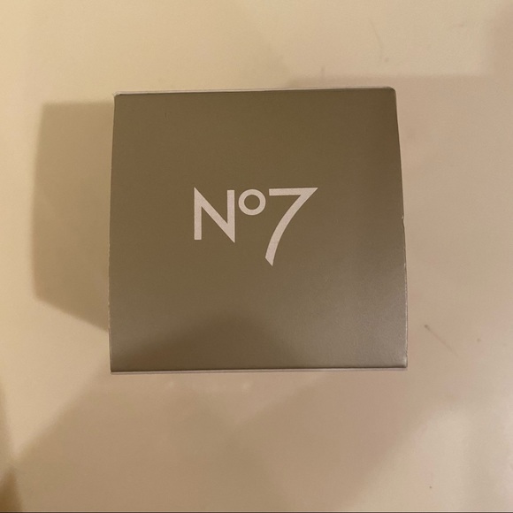 No7 Skincare New No7 Advanced Ingredients Hyaluronic Acid Camellia